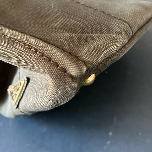 Large Prada Green Structured Tote with Logo - Picture 9 of 12